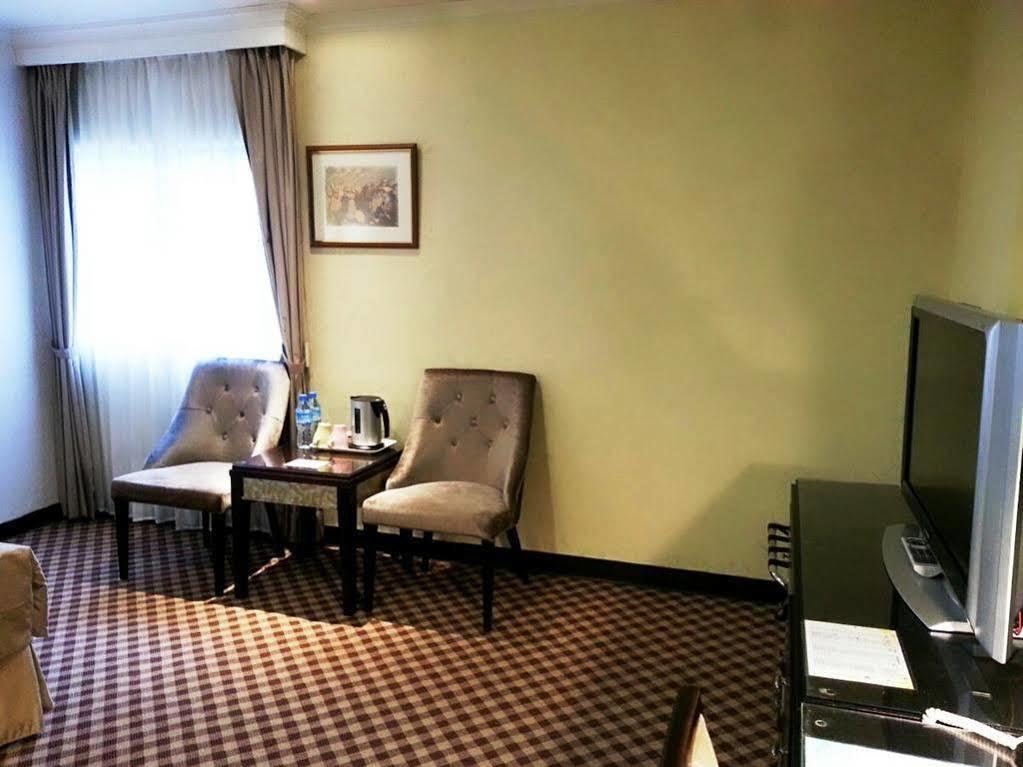 Astar Hotel Taipei Extérieur photo