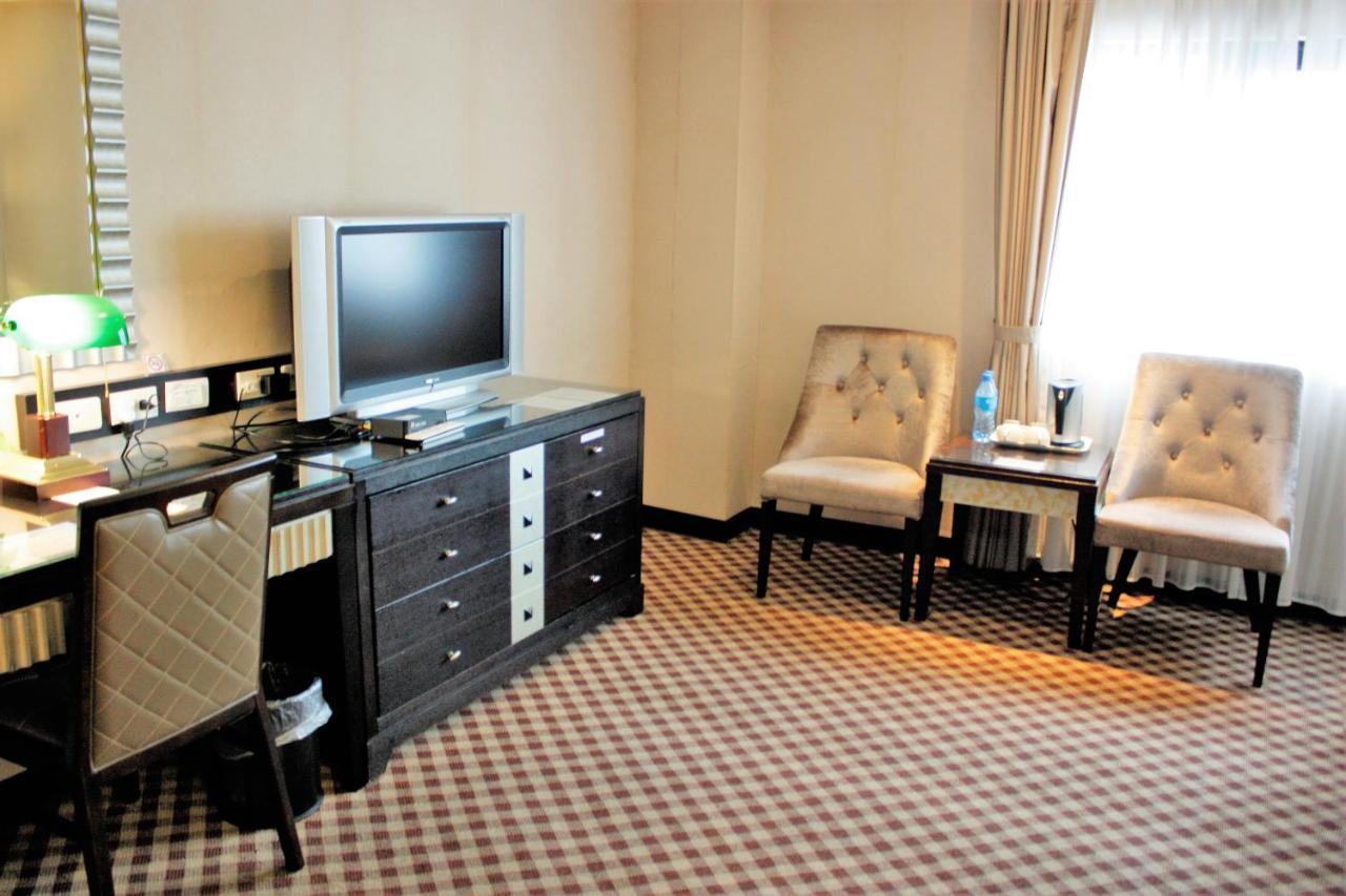 Astar Hotel Taipei Extérieur photo